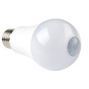 LED lemputė E27 7W, PIR jutiklis, neutrali balta šviesa